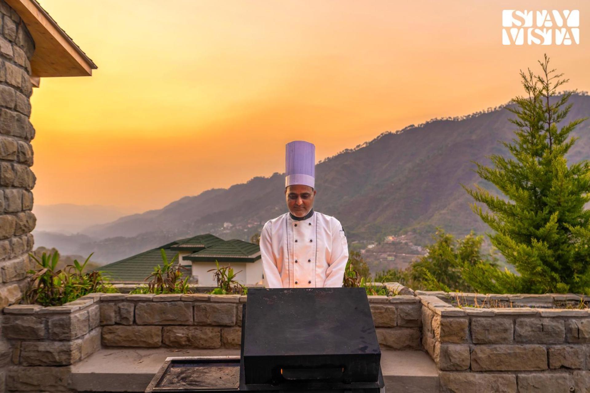Stayvista At Sylvana Villas With Lawn, Bbq And Jacuzzi Kasauli Buitenkant foto